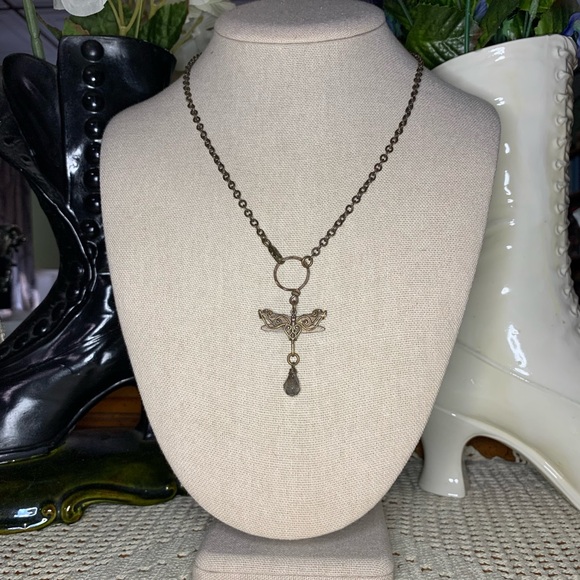 Dragonfly and Labradorite Necklace - Picture 2 of 2
